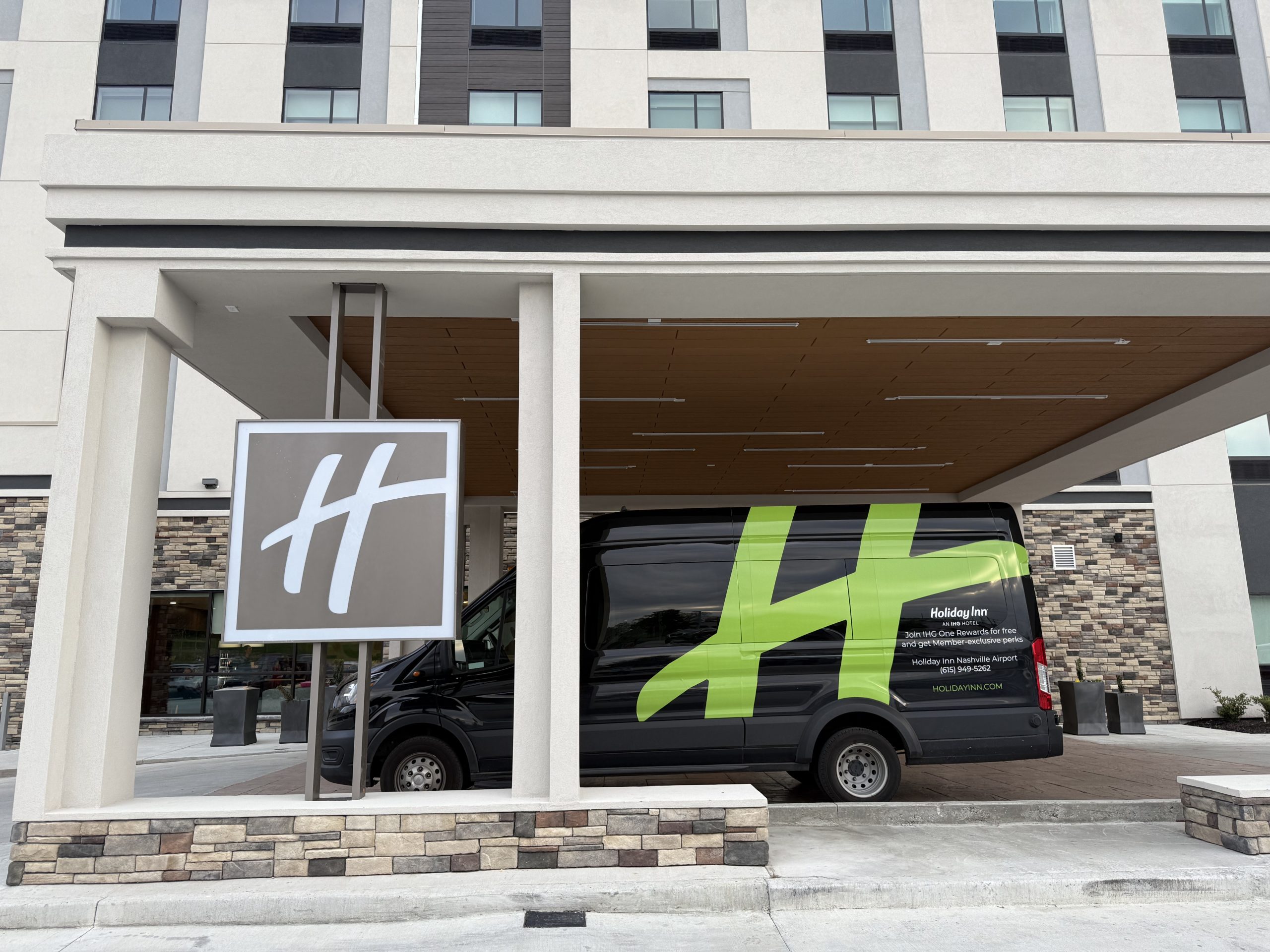 Business Travel Made Easy at Holiday Inn Nashville Airport 2854 Elm Hill Pike, Nashville
